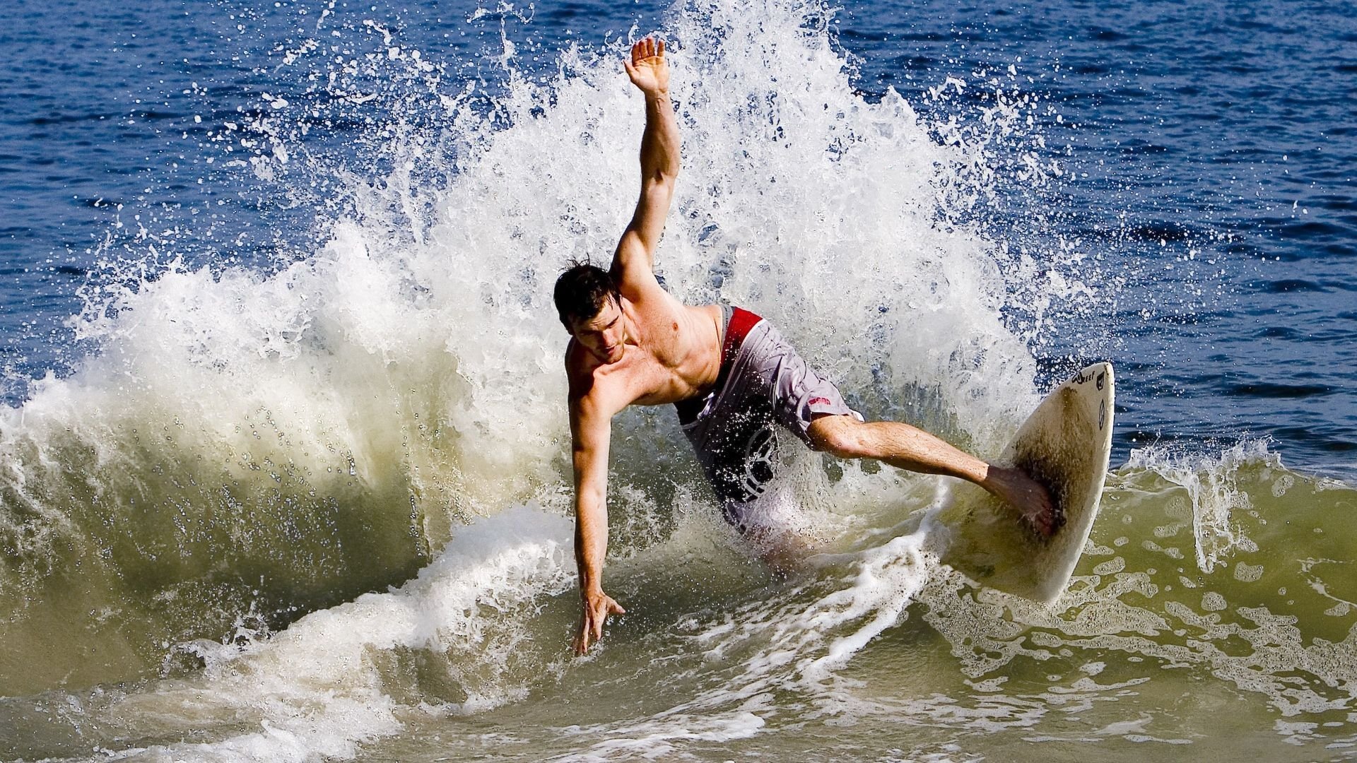 被低估的王牌苏醒，奥亚尔萨瓦尔的爆发，如何点燃秘鲁足球的逆转之火？